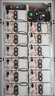ระบบเก็บพลังงานพาณิชย์ 20 ฟุต GES100KW-215KWH